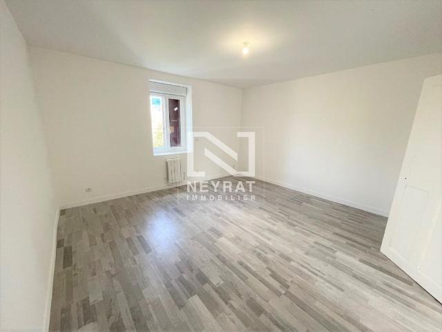Location Appartement 3 pièces 78m² GUEUGNON 71130