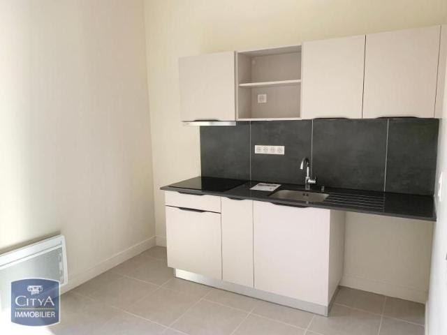 Location Appartement 3 pièces 78m² FONTENAY LE COMTE 85200