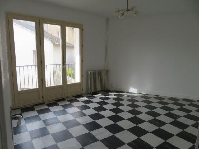 Location Appartement 3 pièces 78m² LE DORAT 87210