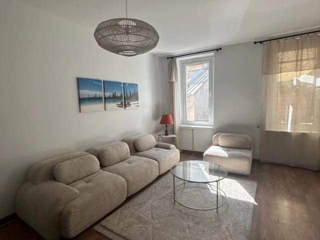 Location Appartement 3 pièces 78m² MARSEILLE 6ème