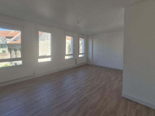 Location Appartement 3 pièces 78m² ST OMER 62500