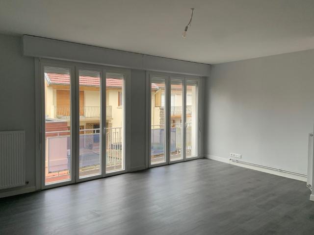 Location Appartement 3 pièces 78m² VICHY 03200