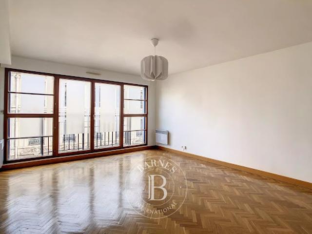 Location Appartement 3 pièces 79.44 m2 Paris 16ème