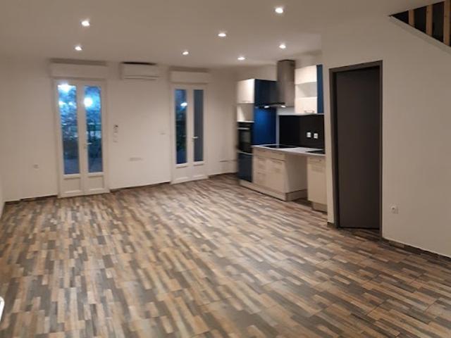 Location Appartement 3 pièces 79 m2 Marseille 10ème