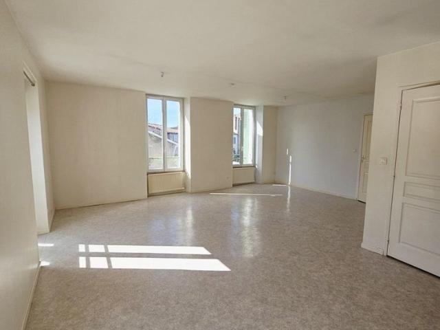 Location Appartement 3 pièces 79m² GRAULHET 81300