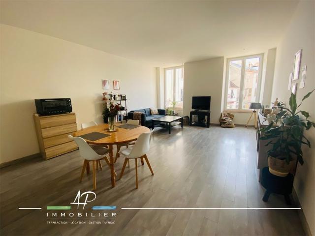 Location Appartement 3 pièces 79m² GRAY 70100