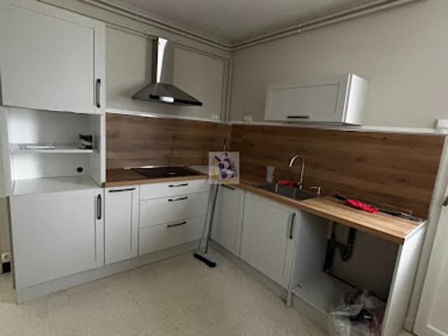 Location Appartement 3 pièces 83.37 m2 Angouleme