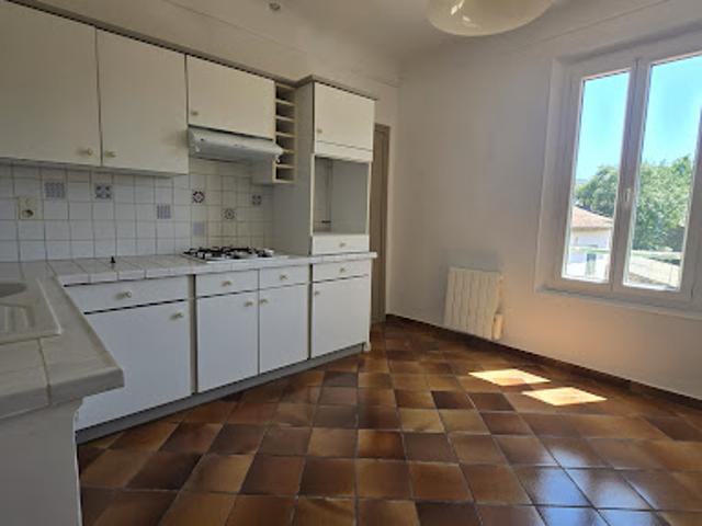 Location Appartement 3 pièces 83 m2 Brignoles