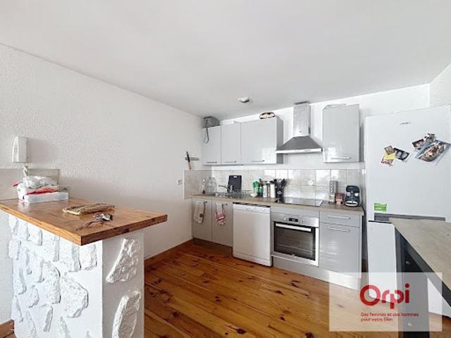 Location Appartement 3 pièces 83 m2 Commentry