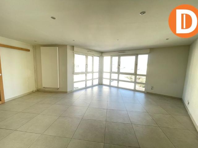 Location Appartement 3 pièces 83m²