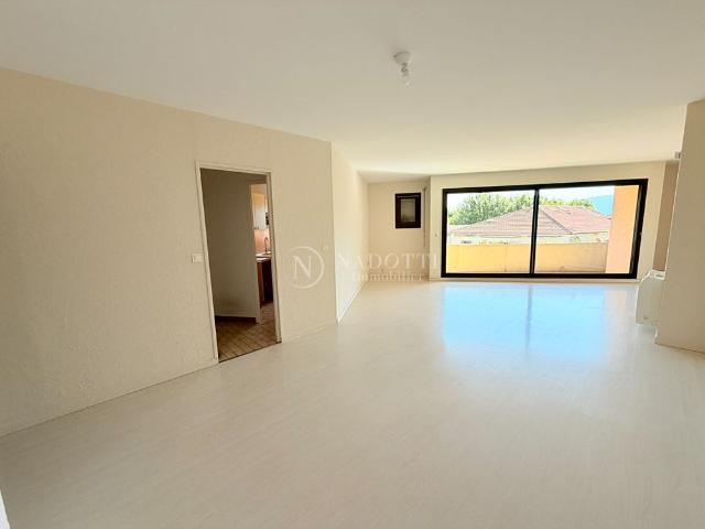 Location Appartement 3 pièces 83m²