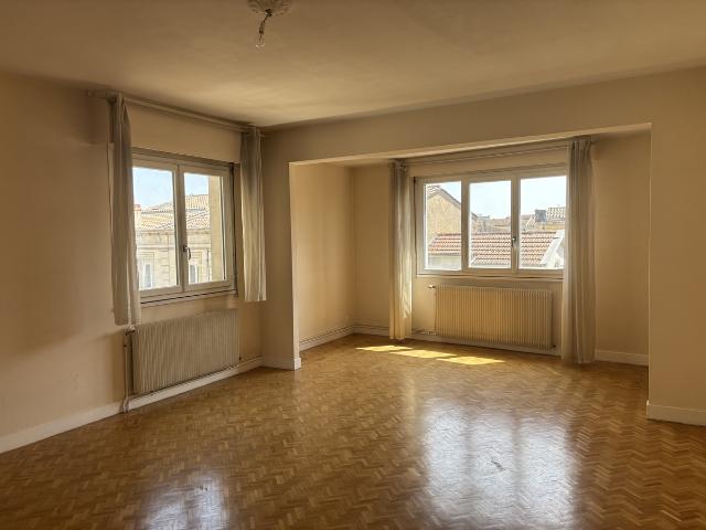 Location Appartement 3 pièces 83m² BORDEAUX 33000