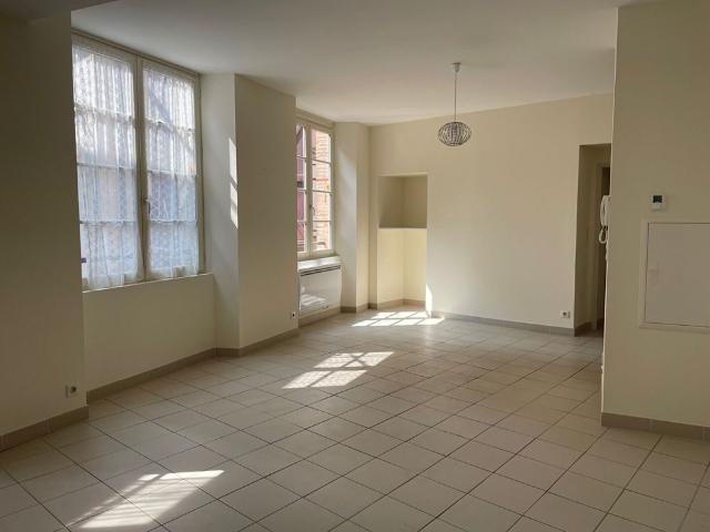 Location Appartement 3 pièces 83m² GAILLAC 81600