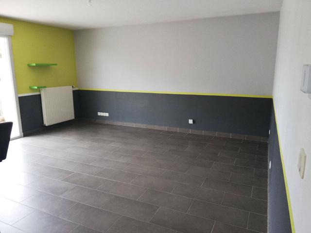 Location appartement 3 pièces 80.01 m² à Sergy 01630 1 407,00 € / mois CC