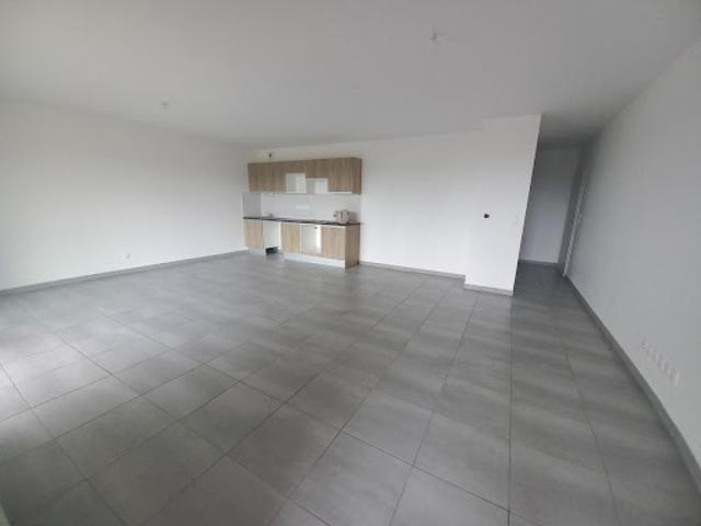 Location Appartement 3 pièces 80 m2 Bruges