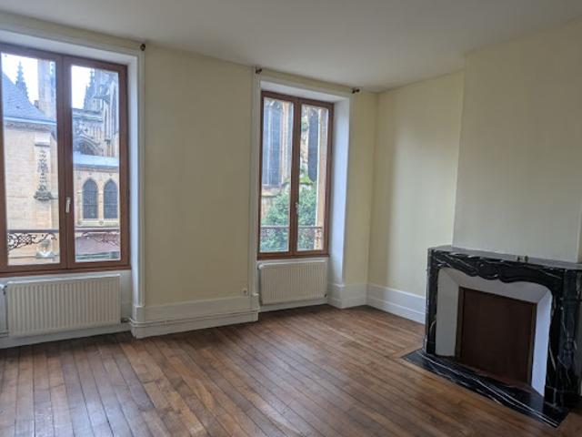 Location Appartement 3 pièces 80 m2 Charleville mezieres