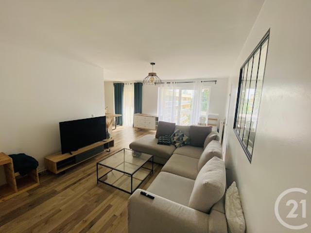 Location Appartement 3 pièces 80 m2 Elancourt