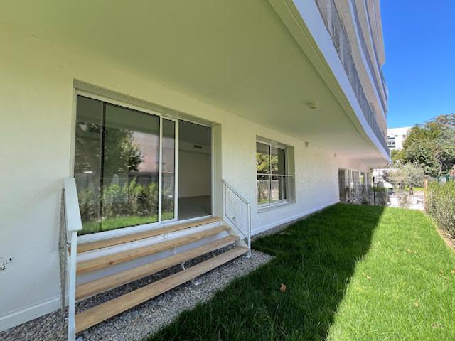 Location Appartement 3 pièces 80 m2 Marseille 8ème