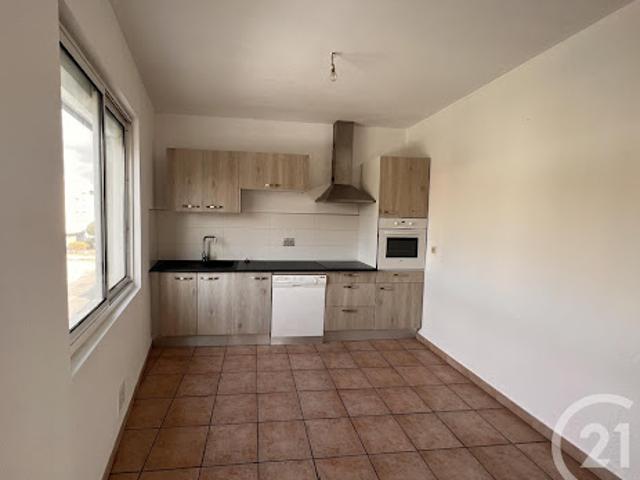 Location Appartement 3 pièces 80 m2 Perpignan