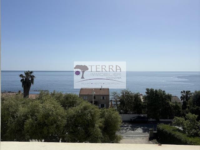 Location Appartement 3 pièces 80 m2 Sari Solenzara