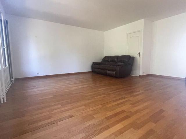 Location Appartement 3 pièces 80m²