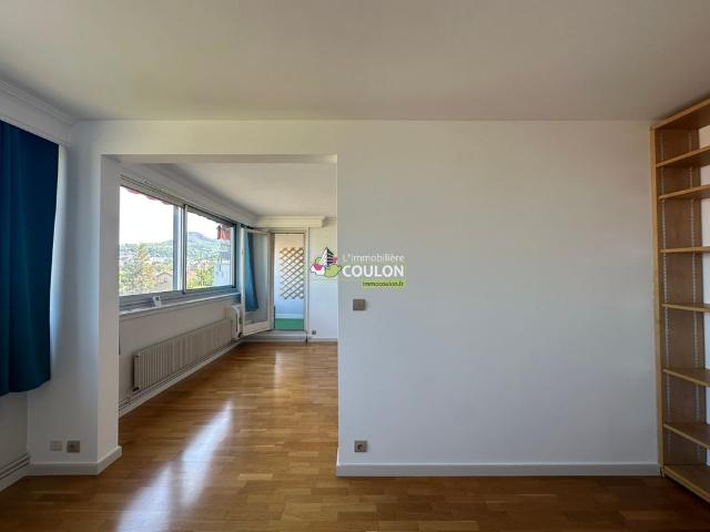 Location Appartement 3 pièces 80m²