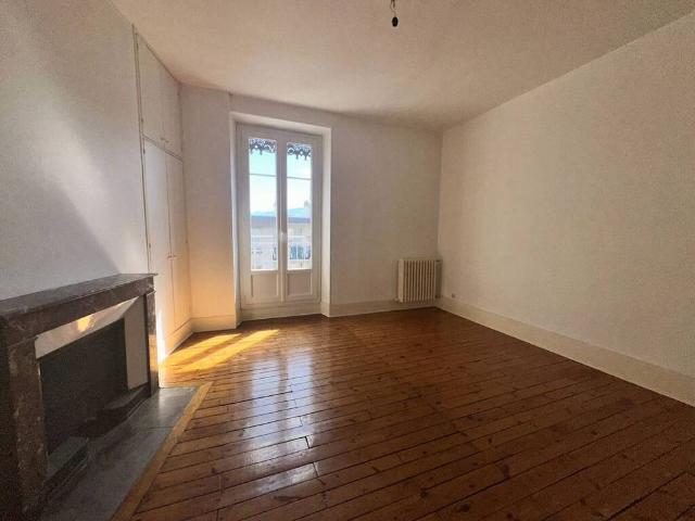 Location Appartement 3 pièces 80m² GRENOBLE 38000