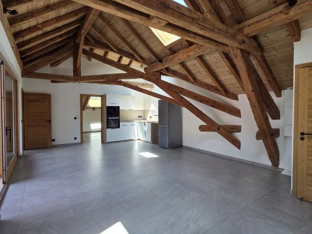 Location Appartement 3 pièces 80m² SALLANCHES 74700