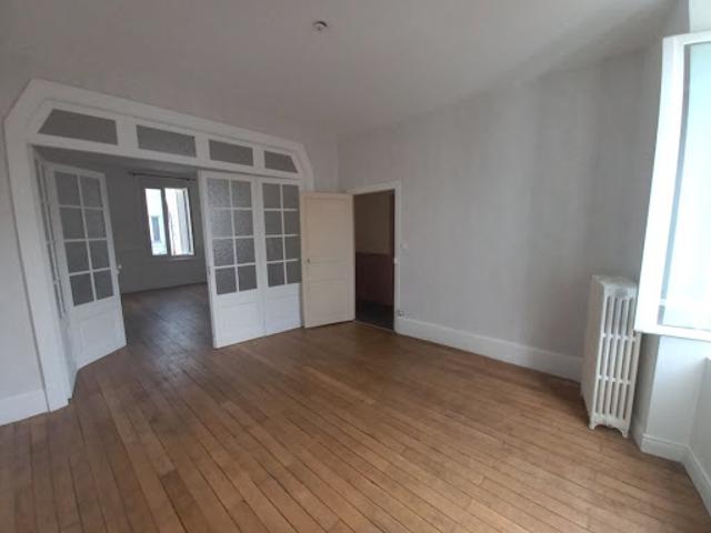 Location Appartement 3 pièces 81.94 m2 Montluçon