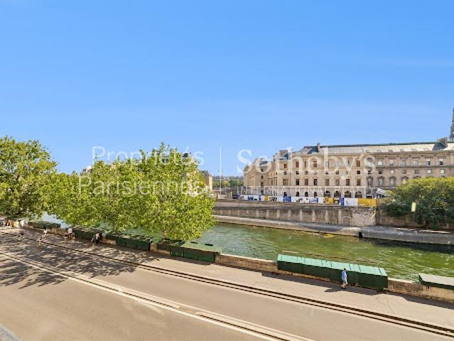 Location Appartement 3 pièces 81 m2 Paris 6ème