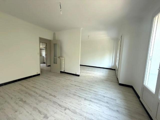 Location Appartement 3 pièces 81m² AIX EN PROVENCE 13100