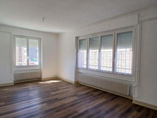 Location Appartement 3 pièces 81m² LE CREUSOT 71200