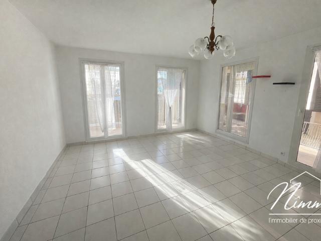 Location Appartement 3 pièces 81m² NIMES 30000