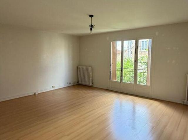 Location appartement 3 pièces, 82.49m², Chelles