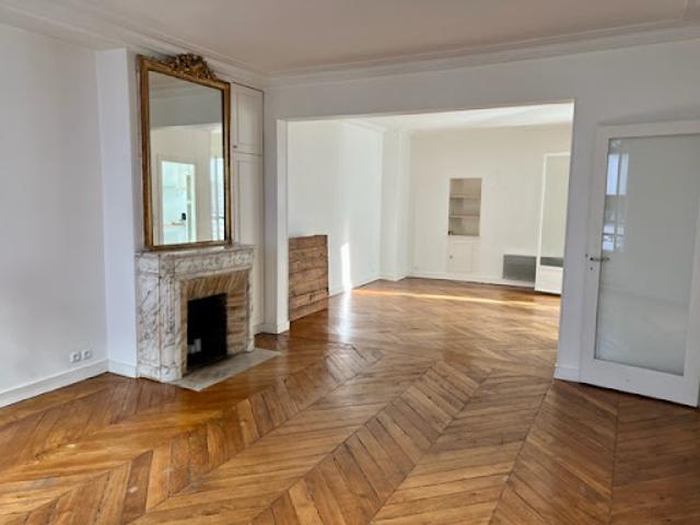 Location Appartement 3 pièces 82 m2 Paris 7ème