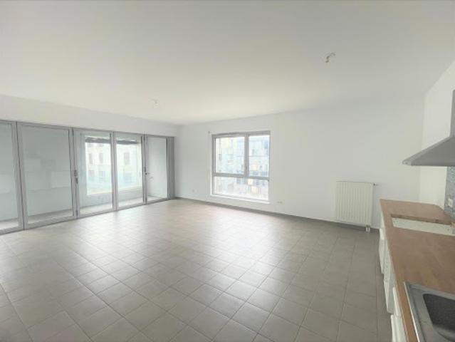 Location Appartement 3 pièces 82 m2 Paris 19ème