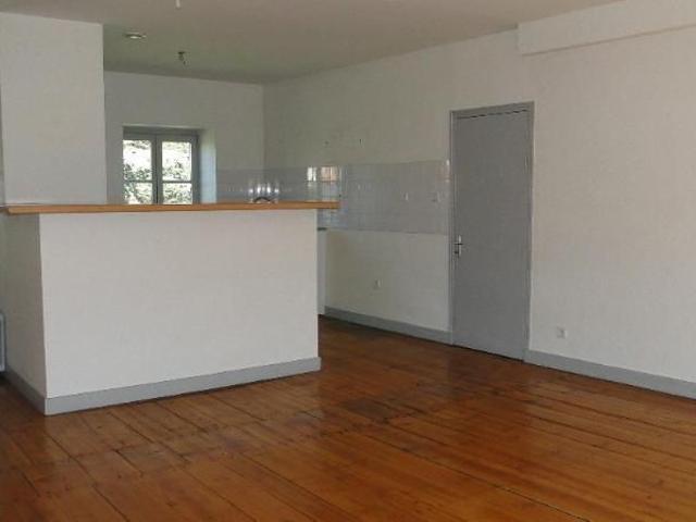 Location Appartement 3 pièces 82m² BEAUMONT 63110