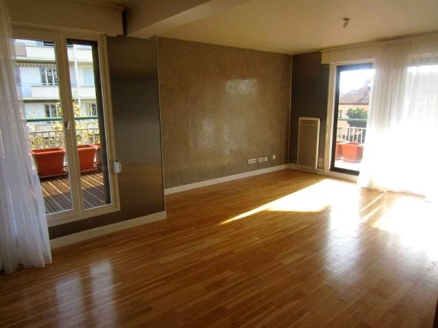 Location Appartement 3 pièces 82m² LYON 4ème
