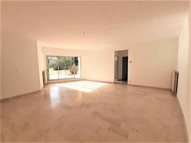 Location Appartement 3 pièces 82m² NIMES 30000