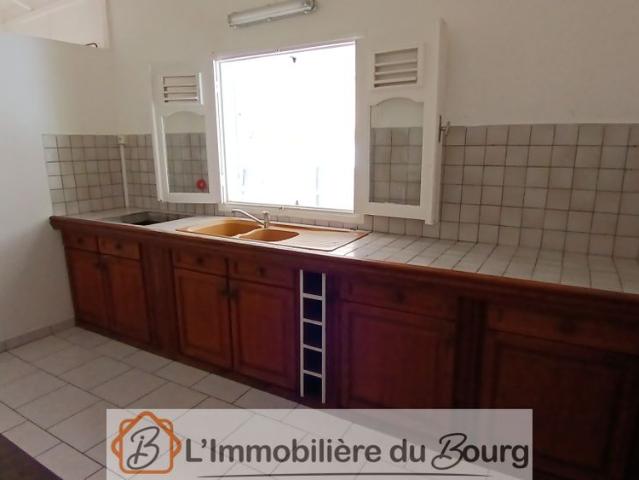 Location Appartement 3 pièces 82m² STE ROSE 97115