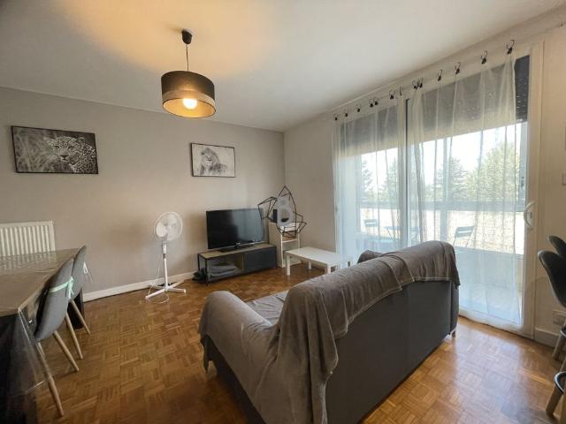 Location Appartement 3 pièces 82m² RODEZ 12000