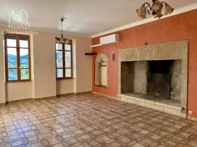 Location Appartement 3 pièces 87 m2 à Sévérac d'Aveyron