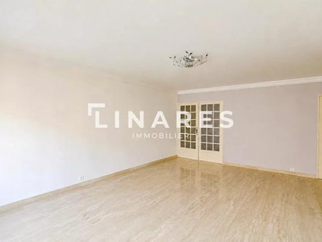 Location Appartement 3 pièces 84 m2 Marseille 6ème