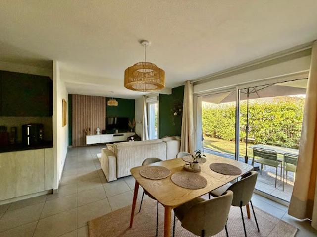 Location Appartement 3 pièces 84 m2 Pessac