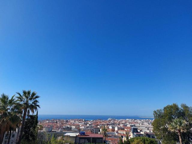 Location appartement 3 pièces 84 m² à Nice 06000