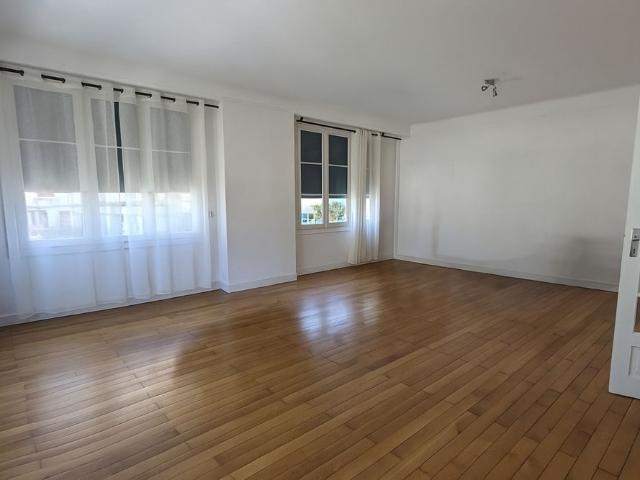 Location Appartement 3 pièces 84m²