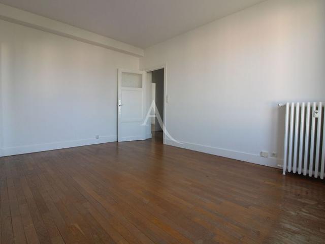 Location Appartement 3 pièces 84m²