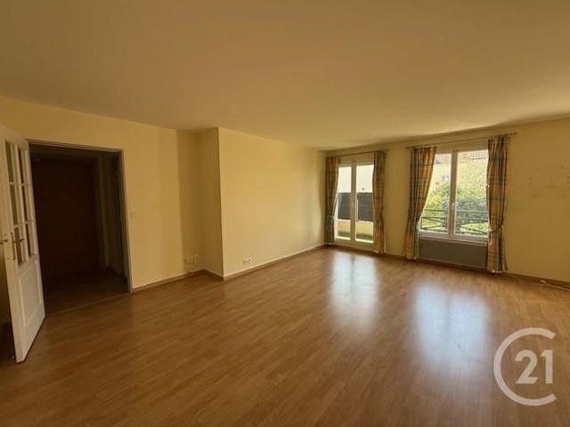 Location Appartement 3 pièces 84m² COULOMMIERS 77120
