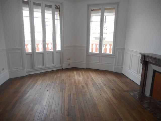 Location Appartement 3 pièces 84m² REIMS 51100