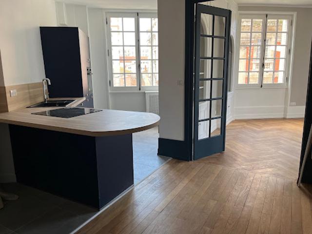 Location Appartement 3 pièces 85 m2 Lyon 6ème